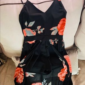 Shorts romper with “train”